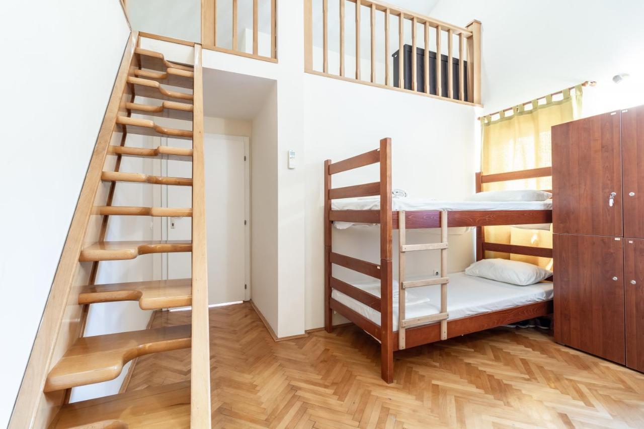 Hostel Будва Екстер'єр фото