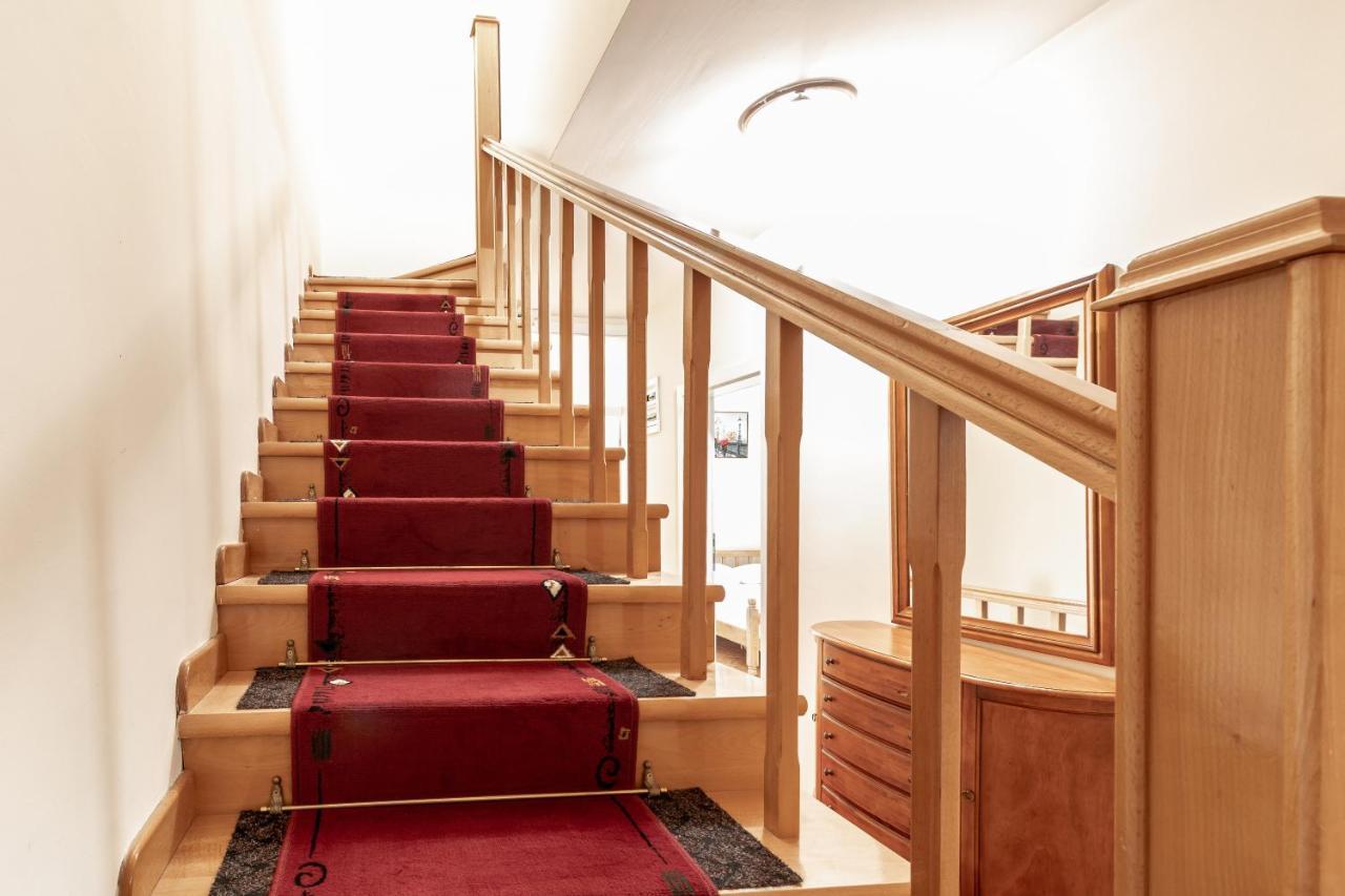Hostel Будва Екстер'єр фото
