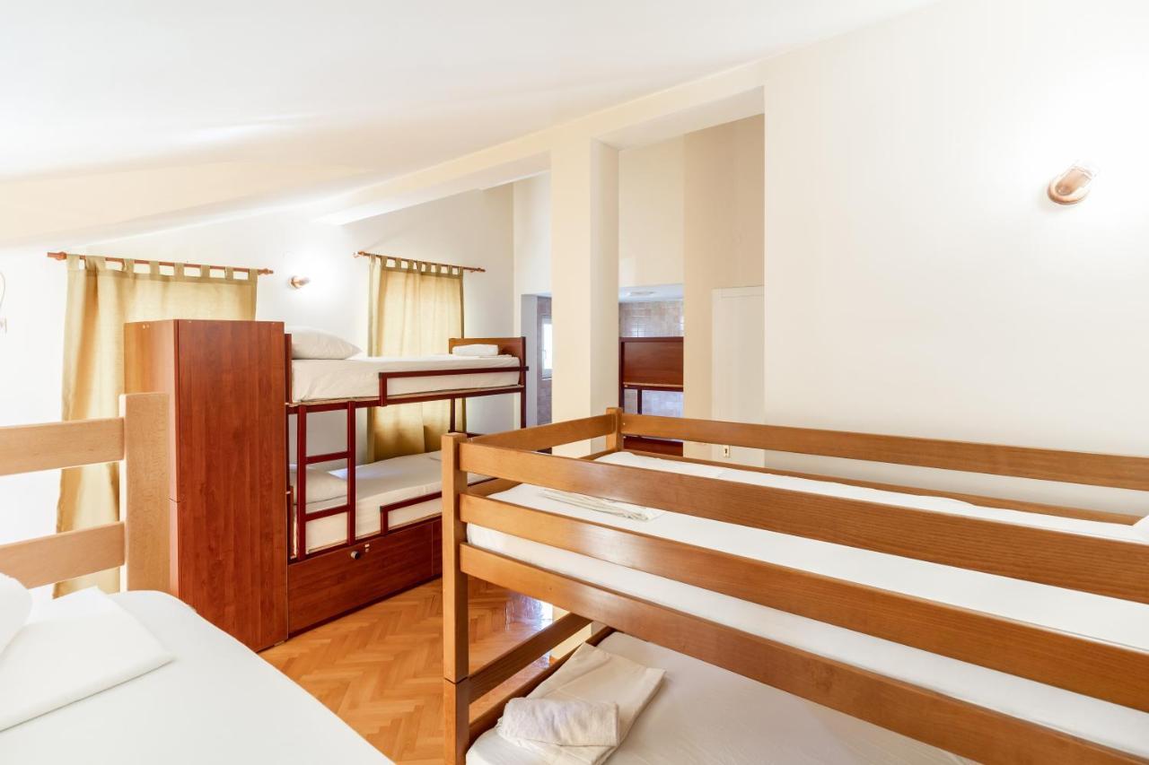 Hostel Будва Екстер'єр фото