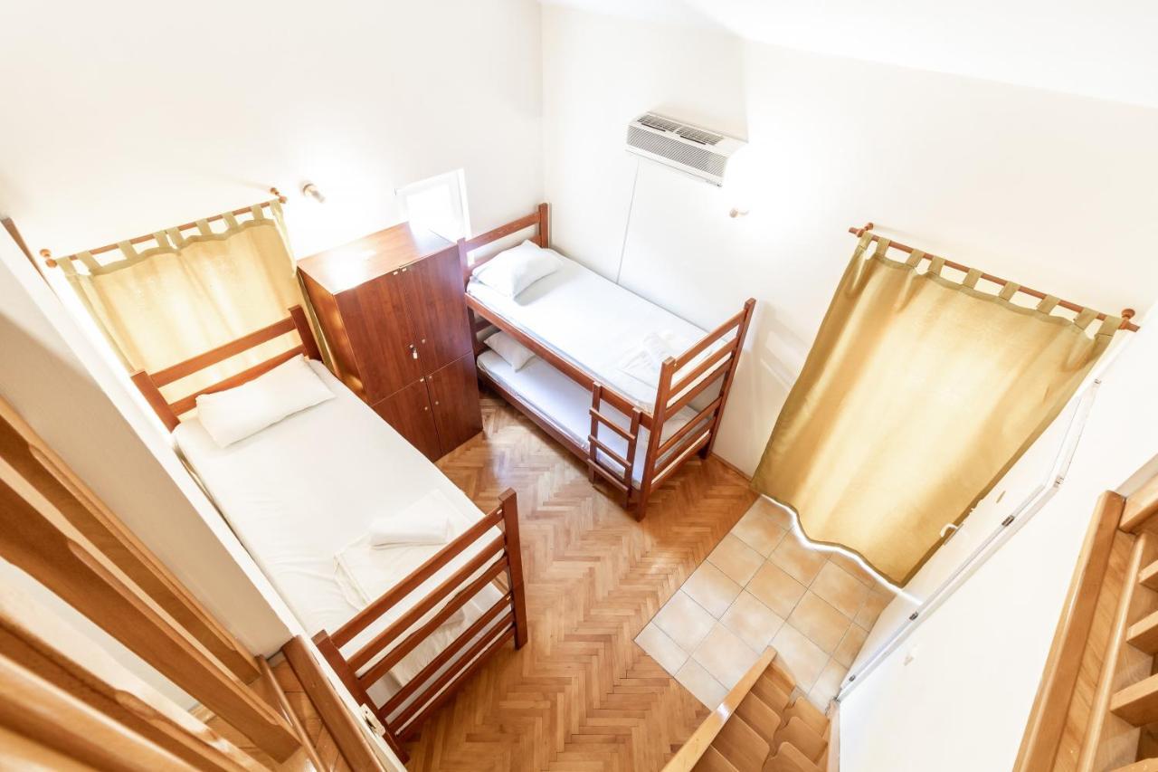 Hostel Будва Екстер'єр фото