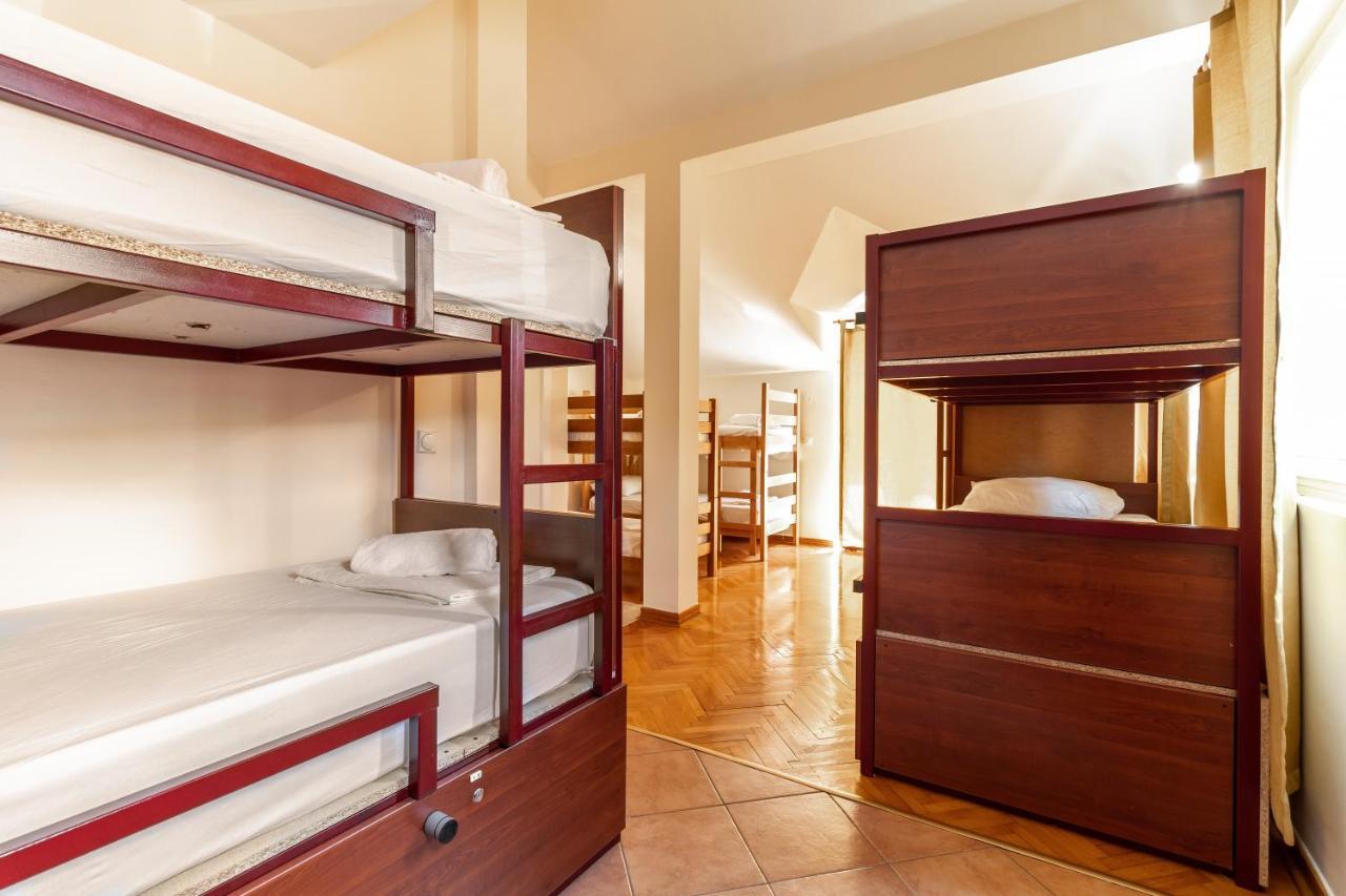 Hostel Будва Екстер'єр фото