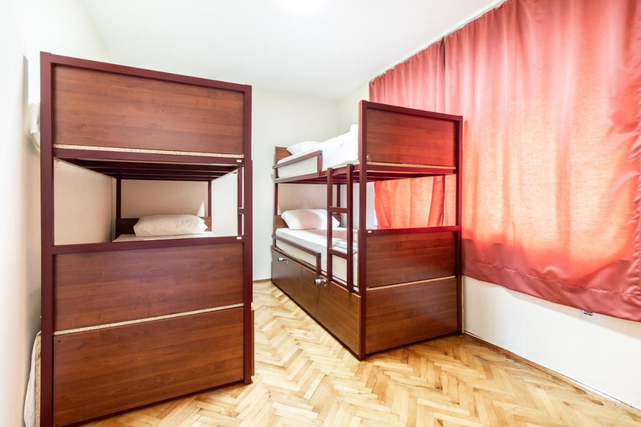 Hostel Будва Екстер'єр фото