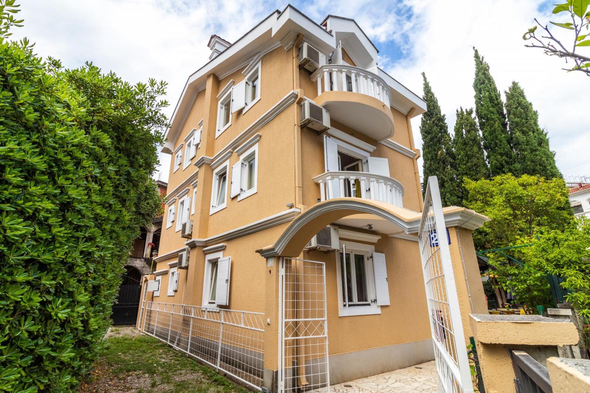 Hostel Будва Екстер'єр фото